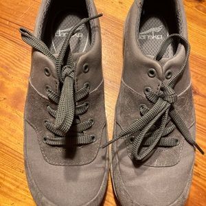 Dansko Charcoal Gray Suede Hayden Sneaker Size 40 EU